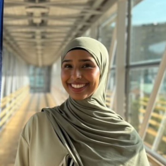 Ikram Invaster Alarm Mässan - Mötesplatsen mellan studenter och arbetsgivare inom vård